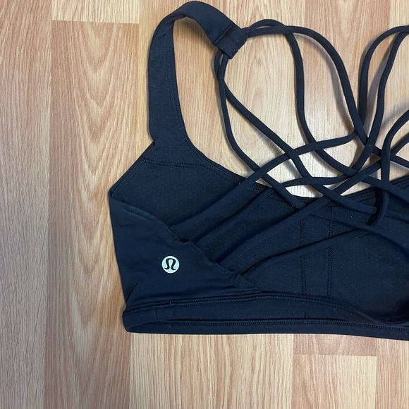 Lululemon Free to Be Bra SIZE 4 - Picture 5 of 5